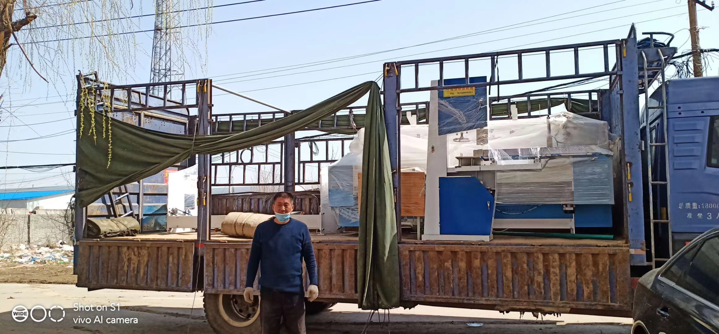 [河南周口]1880型號高配衛(wèi)生紙復卷機發(fā)貨